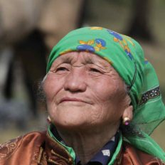 horse riding holiday mongolia